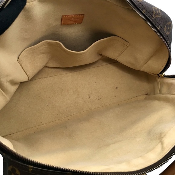 AUTHENTICATED Louis Vuitton Monogram Manhattan GM Hand Bag - Picture 7 of 14